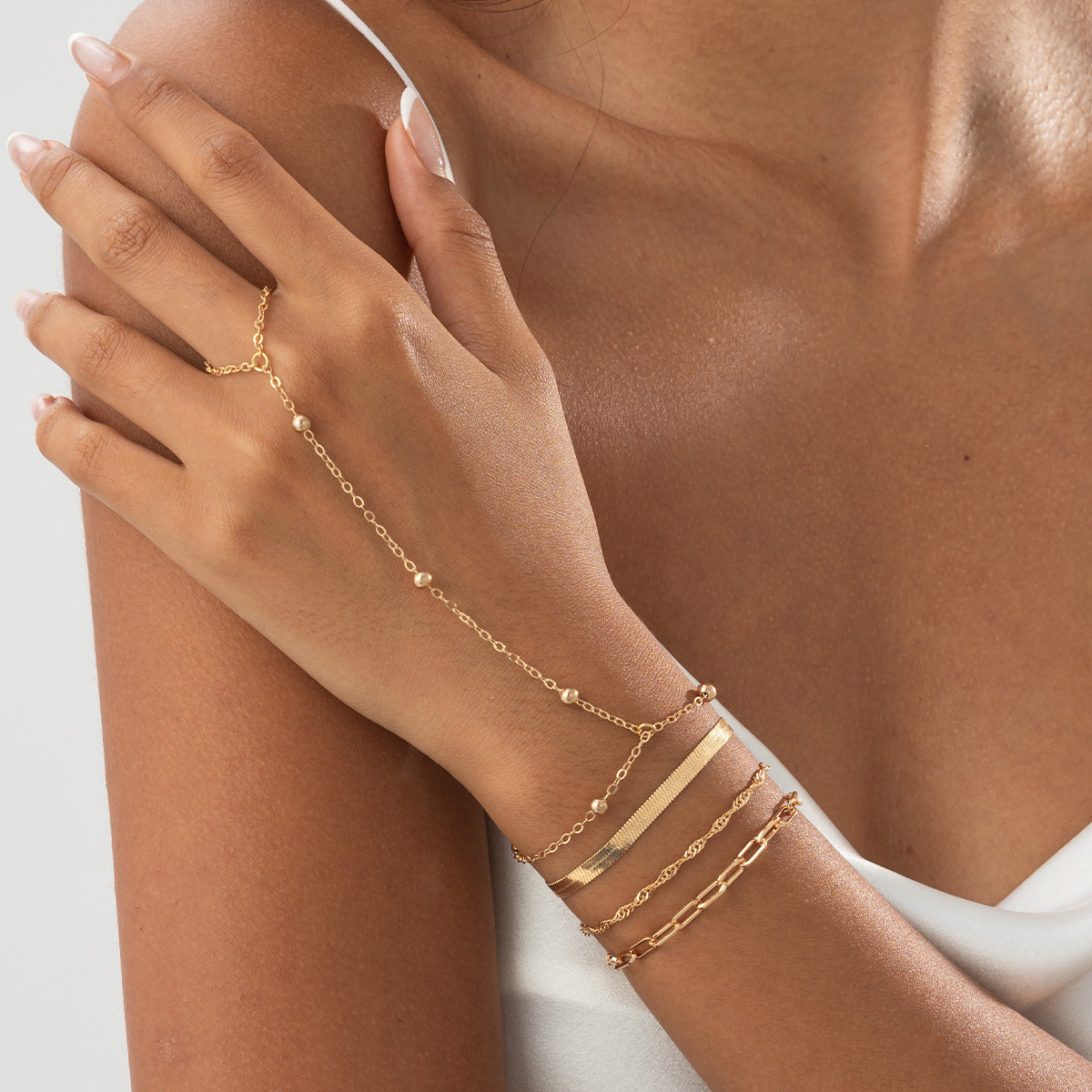 Women's Luxury Minority Advanced Finger Chain Personality Style Fashion Bracelets