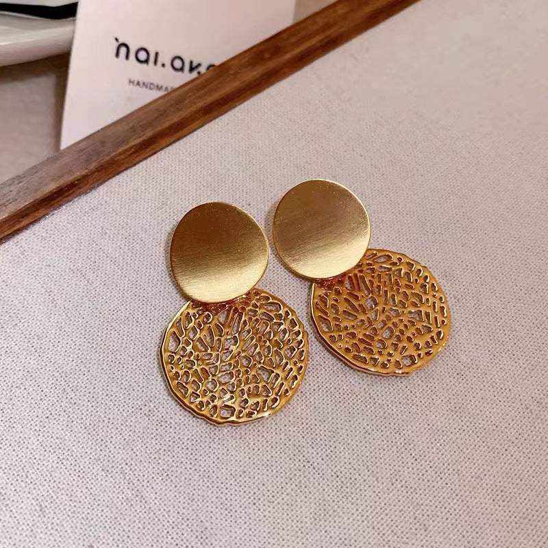 Women's Mesh Metal Circle Hollow High-grade Exquisite Earrings