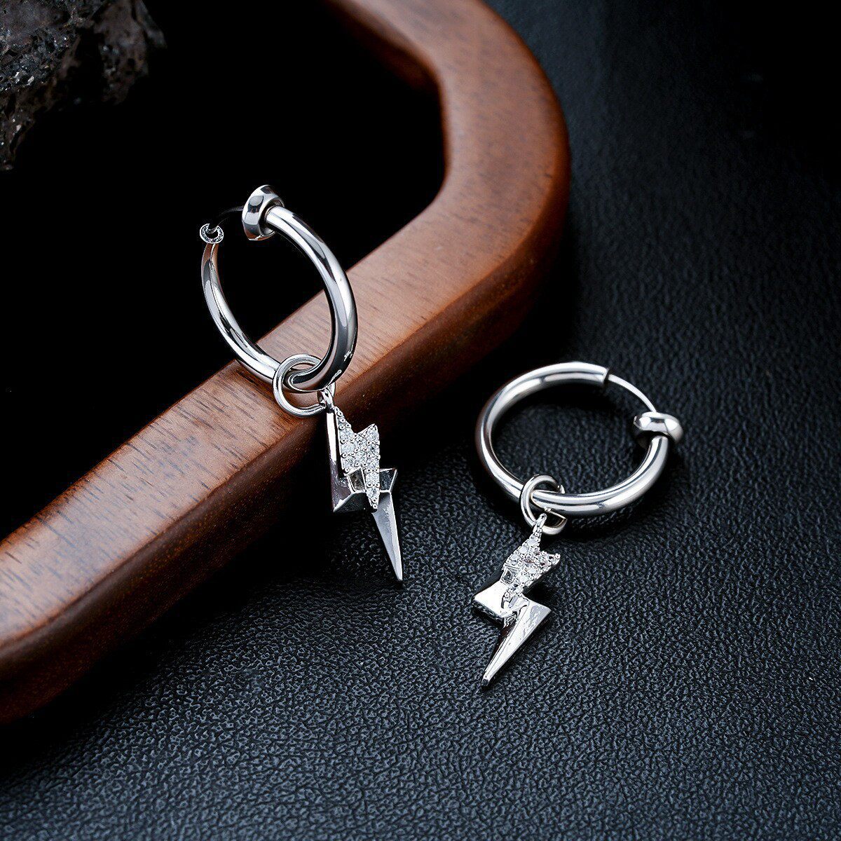 Men's Earless Light Luxury Fashion Female Niche Ear Clip