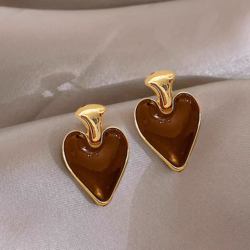 Boucles d'oreilles élégantes rétro en forme de cœur d'amour pour femmes