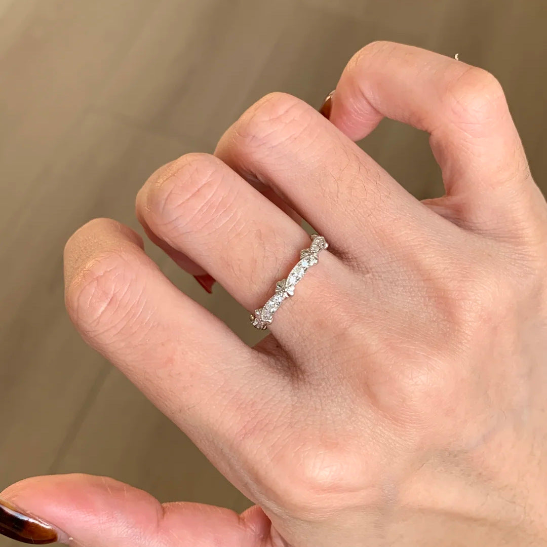 Women's Dazzling Lace Flower-de-luce Exquisite Pinky Stackable Zircon Wide Ring