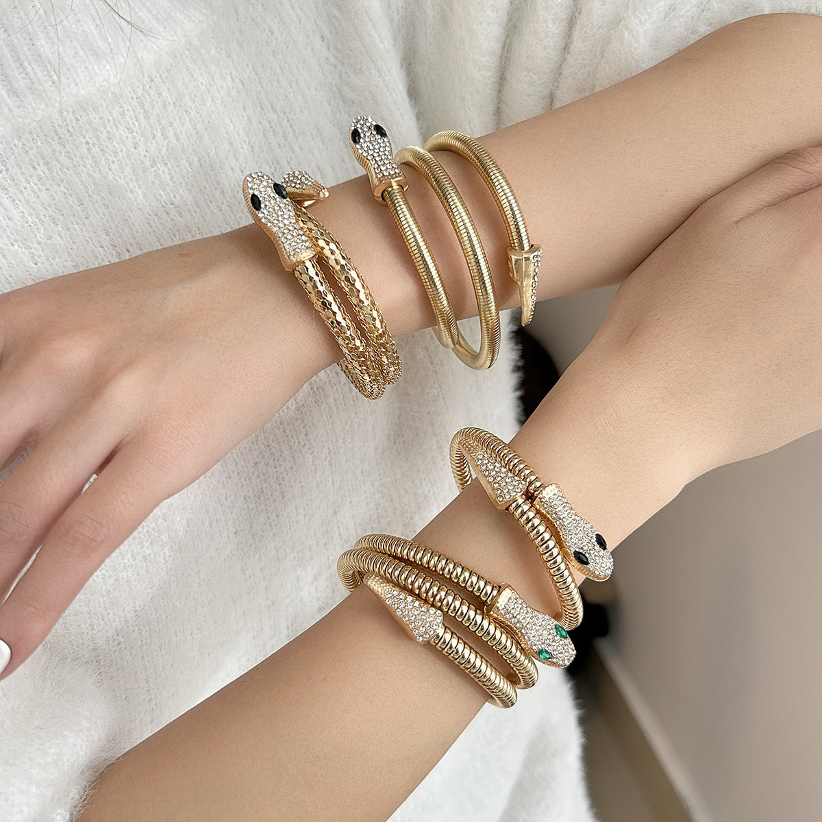 Women's Exaggerated Personalized Fashion Simple Snakelike Winding Vintage Bracelet