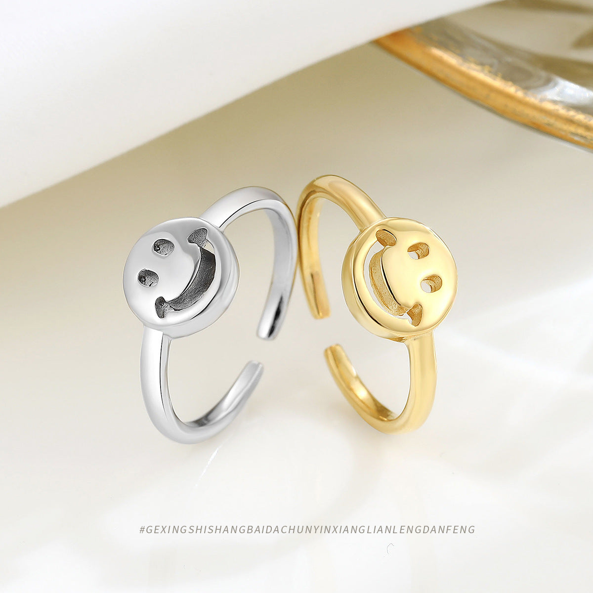 Women's Sier Glossy Smiley Open Temperamental Minority Simple Rings