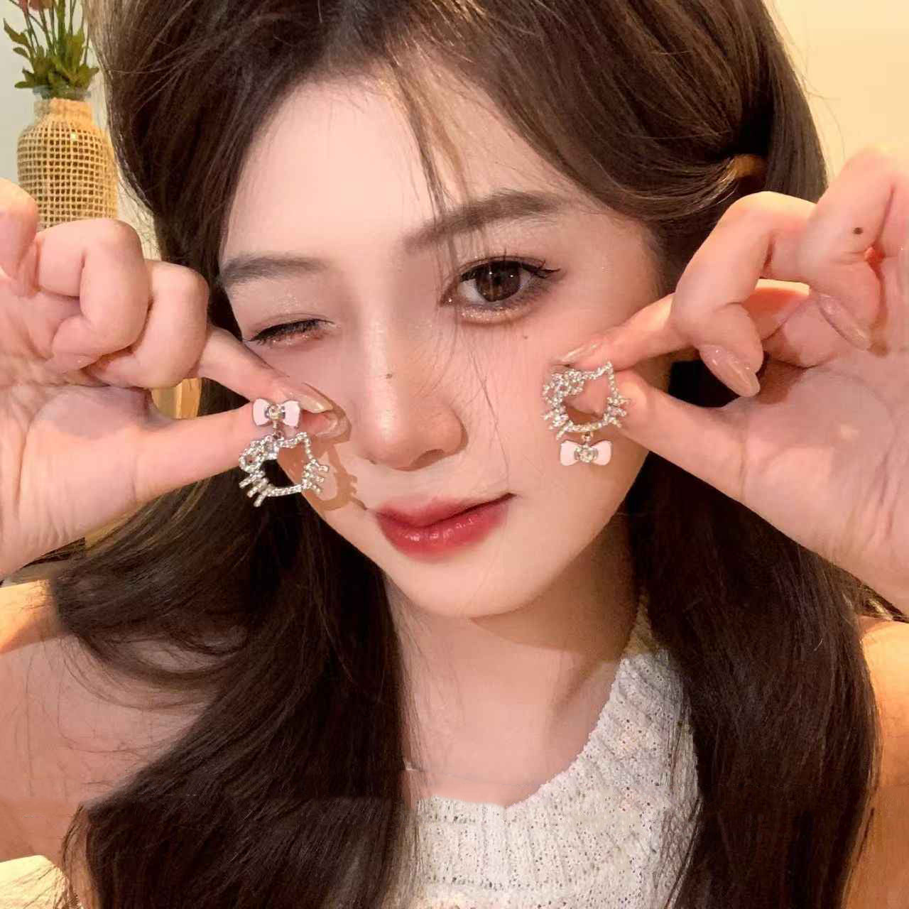 Super Shiny Bowknot Full Diamond Cat Female Sweet Cute Earrings