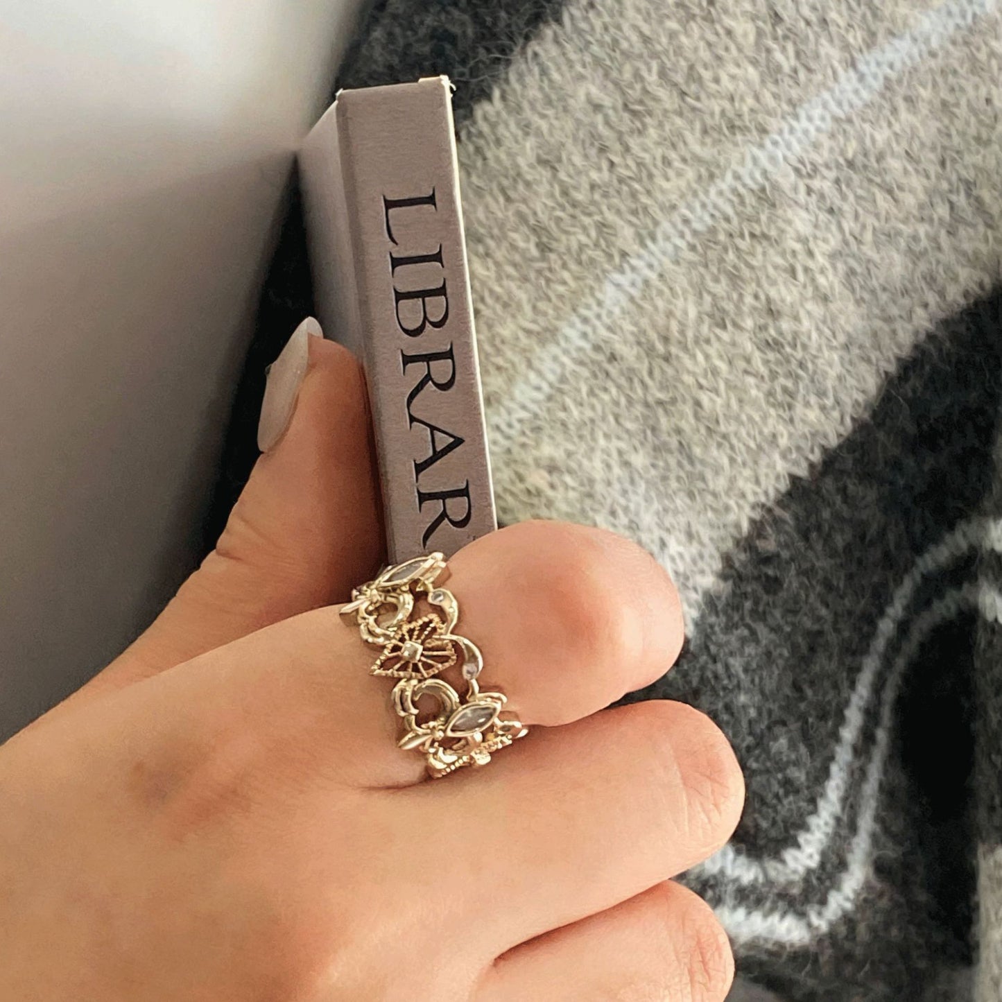 Women's Heart-shaped Lace Index Finger Artistic Temperament Rings
