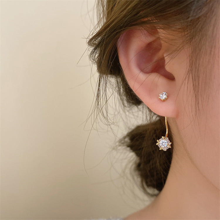 Women's Graceful And Petite Refined Zircon Ball Earrings