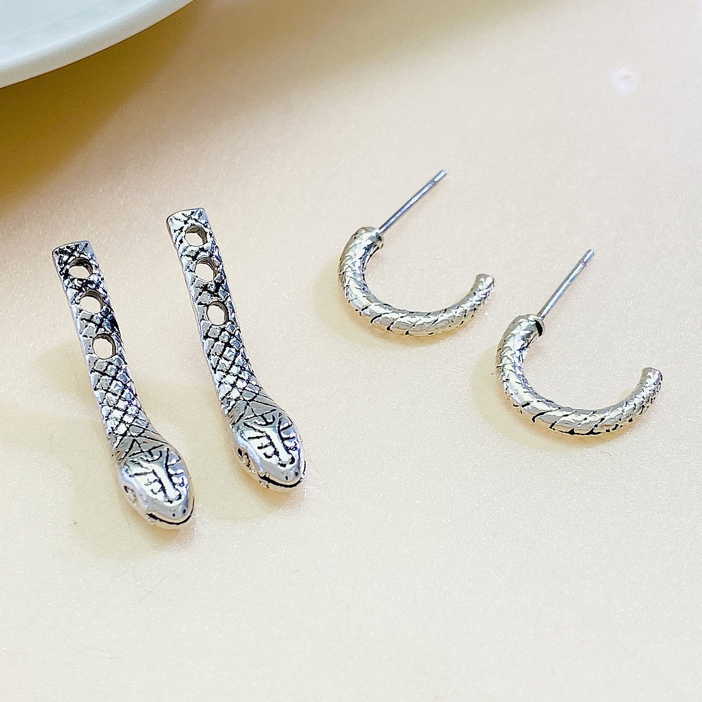 Exaggerated Snake-shaped Female Style Retro Design Earrings