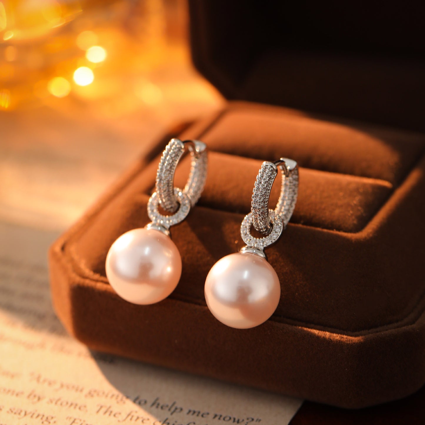 Women's Fashionable French Pearl High-grade Temperament Ear Clip Rings