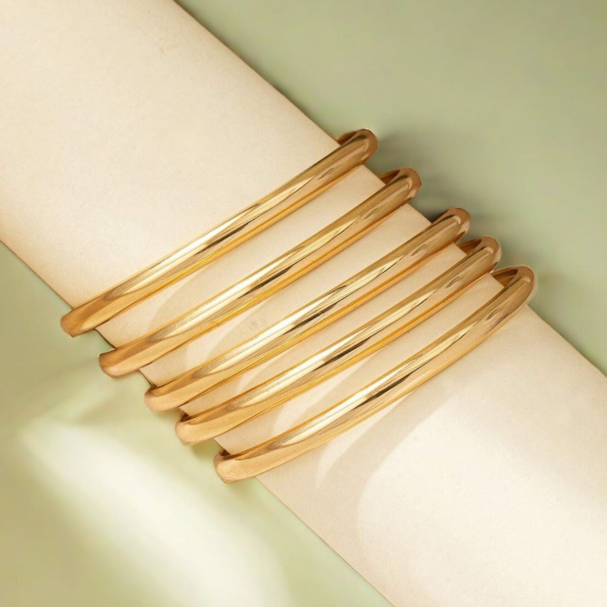 Women's Fashionable Simple Elegant Geometric Circle Golden Jewelry Set