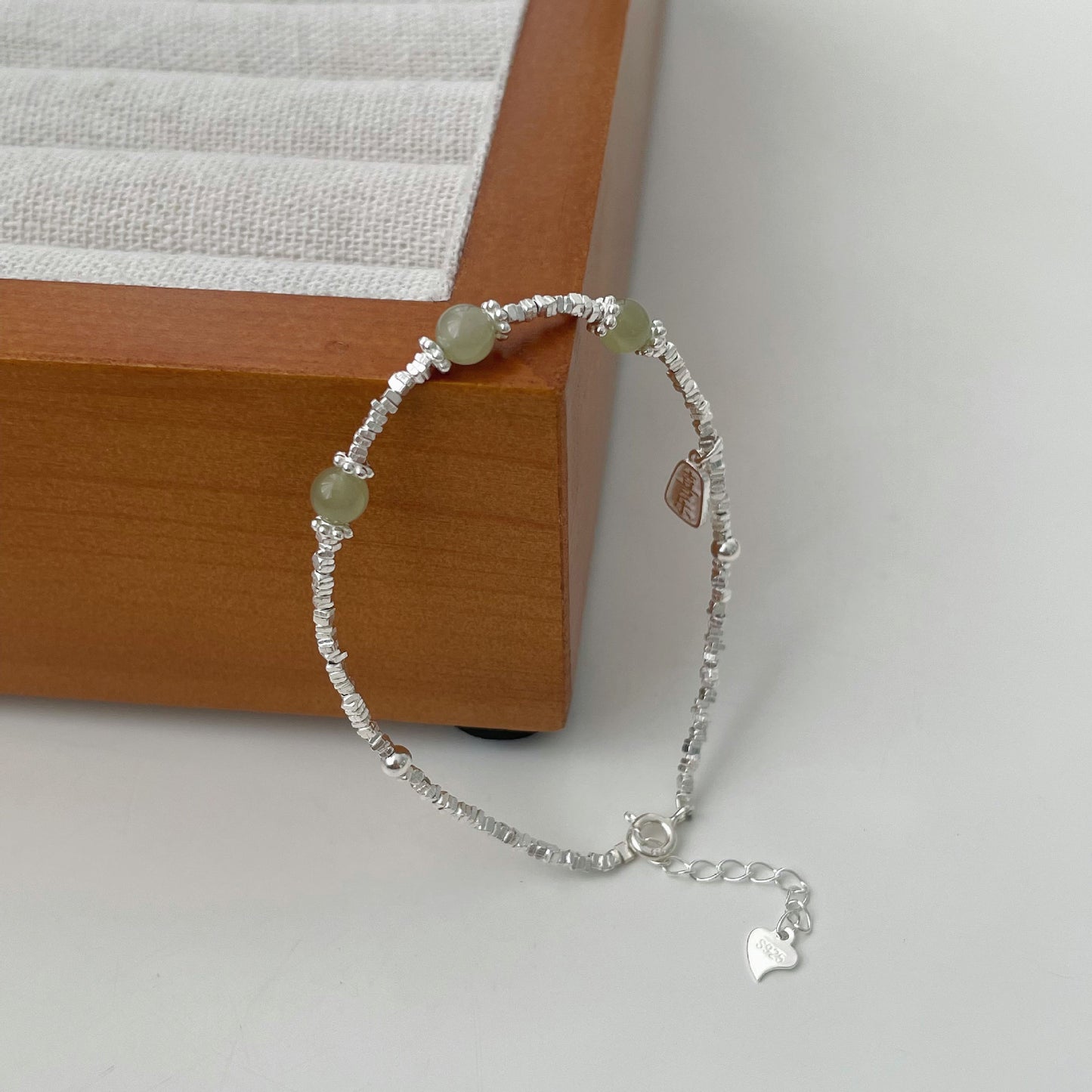 Bracelets Design en argent sterling avec couple brisé en jade