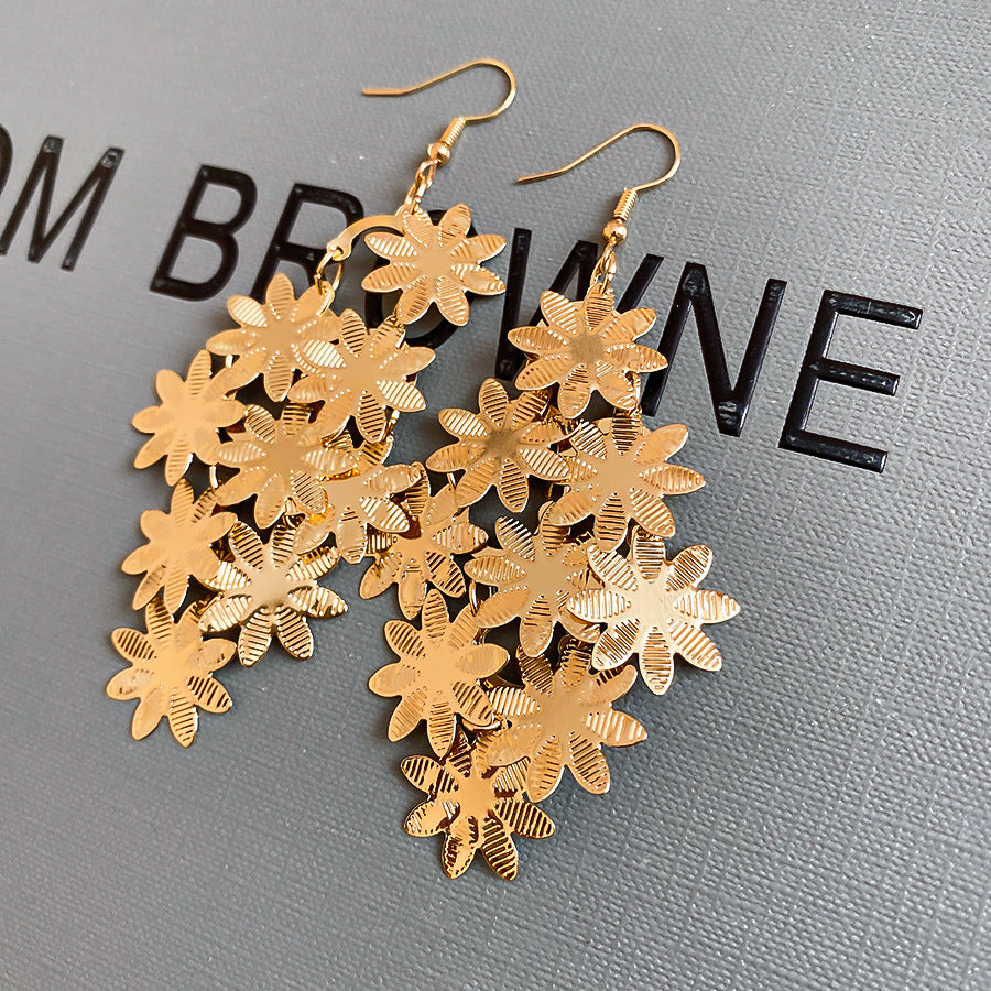 Women's Metal Flower Tassel For Exaggerated Design Ear Hook Light Earrings