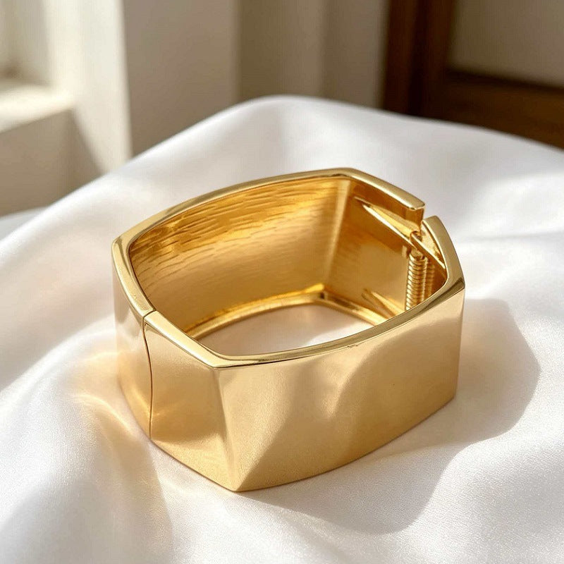 Popular Stylish Glossy Square Niche Exaggerated Symmetrical Spring Bracelet