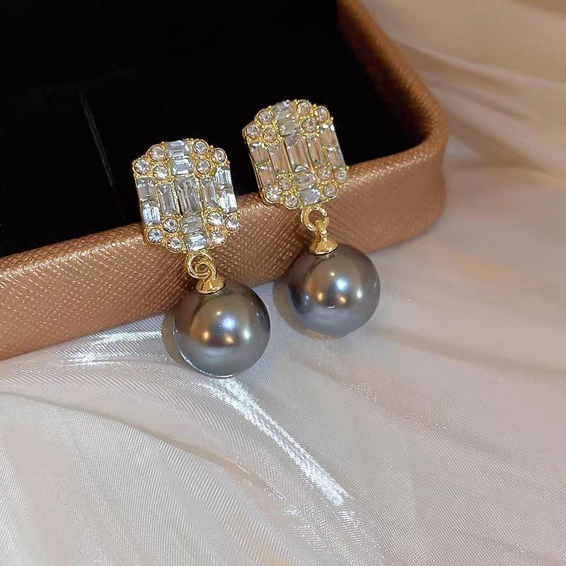 Women's French Style Vintage Pearl Simple Niche Delicate Fashion High Sense Earrings