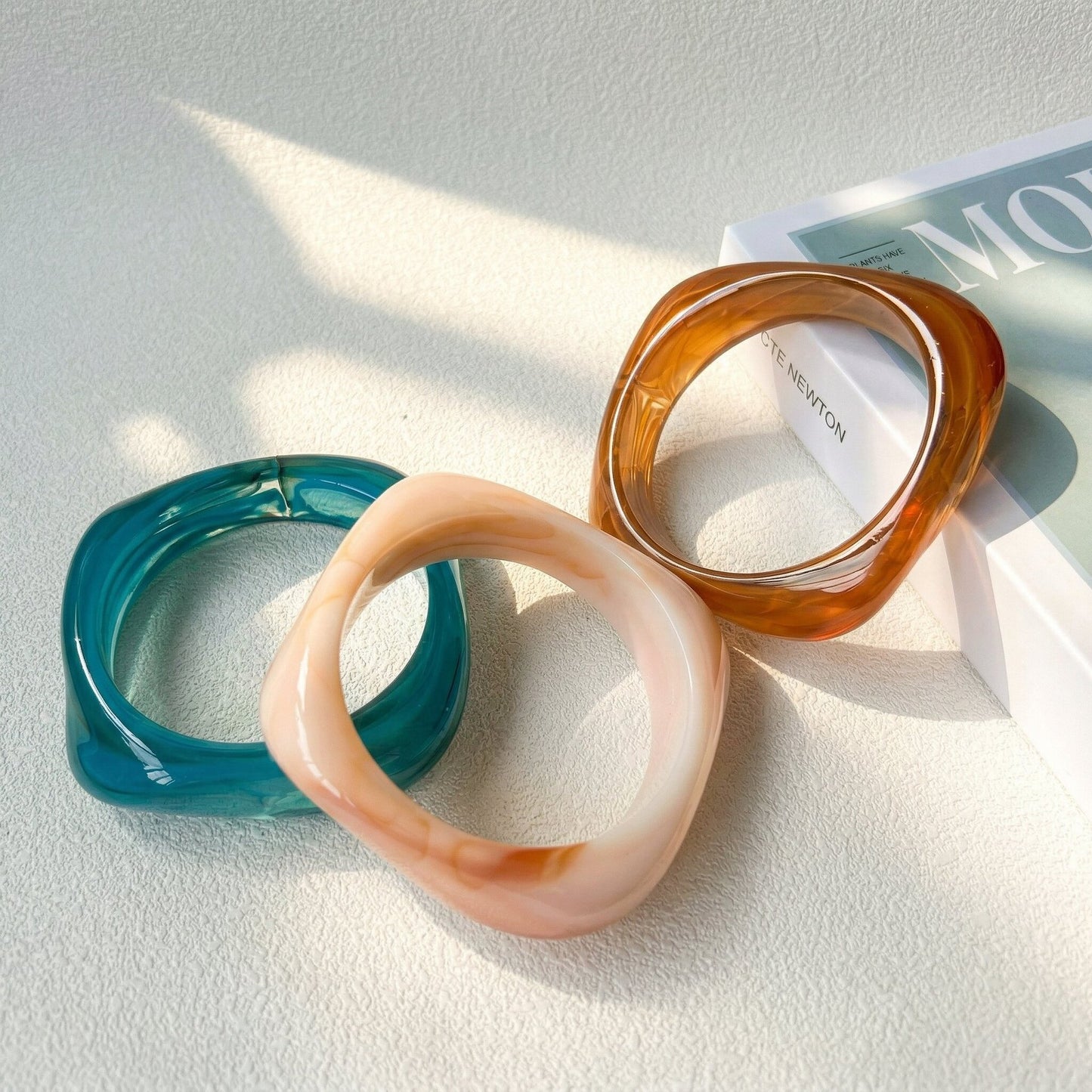 Women's Blooming Simple Niche Geometric Circle Resin Fashionable Elegant High Sense Bracelet