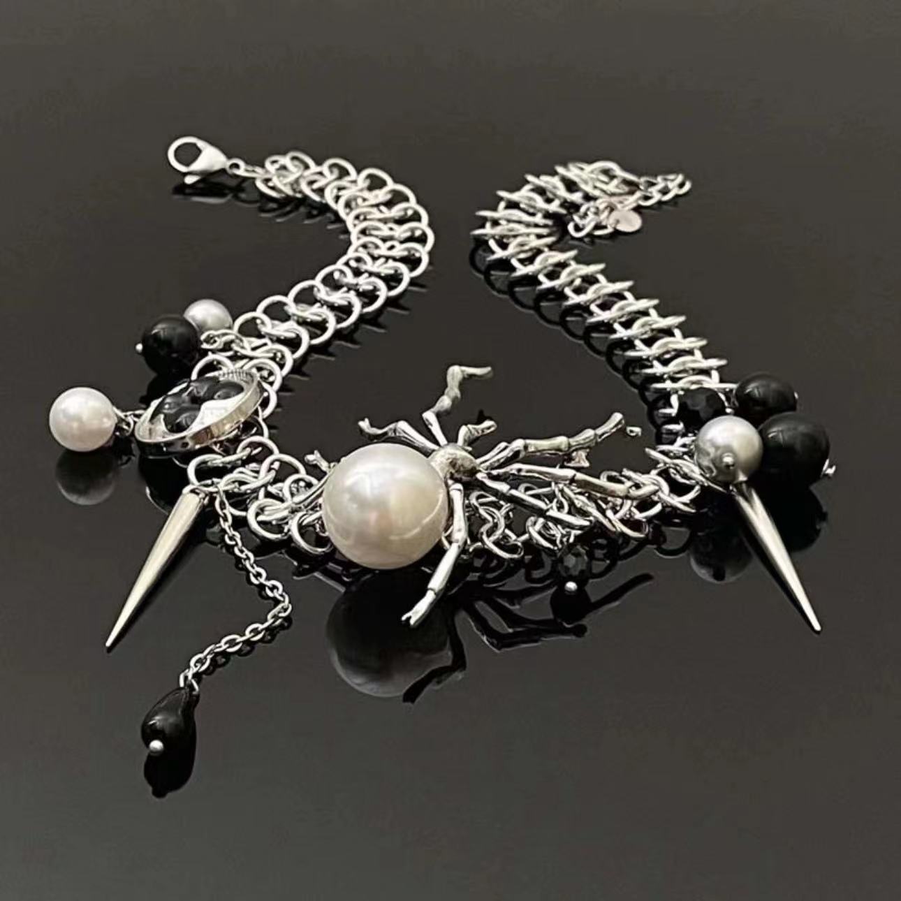 Women's Cool Hot Pearl Spider Button For Retro And Necklaces