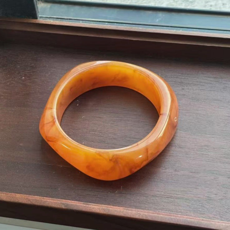 Women's Irregular Blooming Resin Curved Girlfriends Bracelet