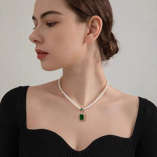 Women's Pearl Summer Clavicle Chain Simple Green Zircon Pendant High-grade Necklaces