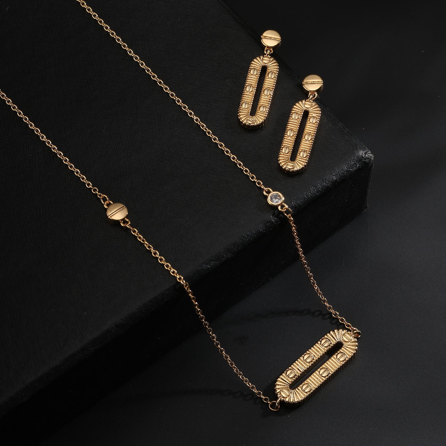 Copper Plated Gold Combination Fashion Versatile Jewelry Set