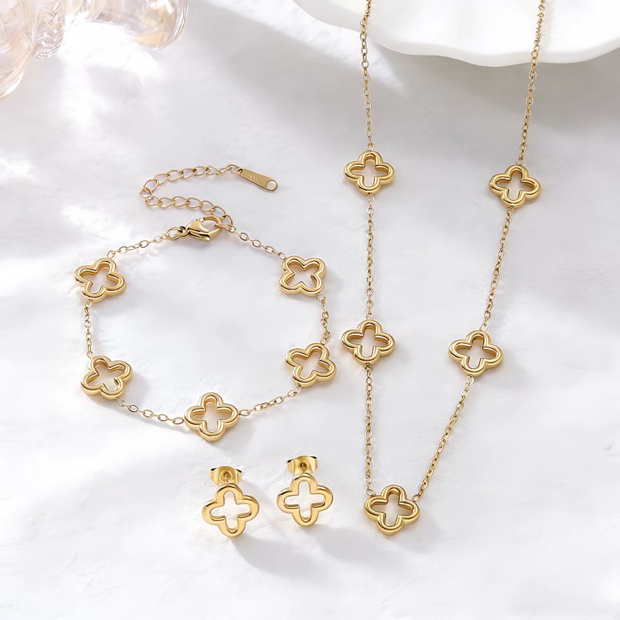 Stainless Steel Hollow Clover Four-leaf Ear Fashionable All Bracelets