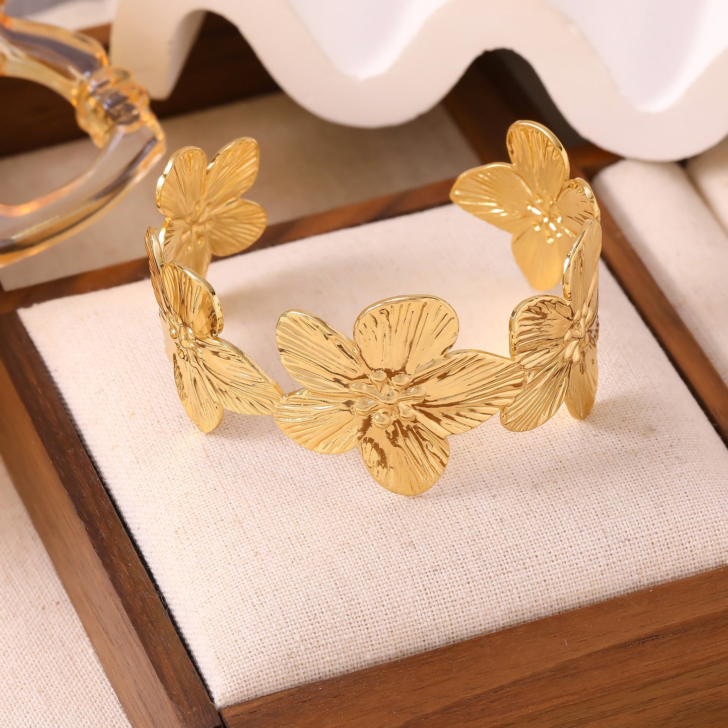 Women's Stainless Steel Open Adjustable Affordable Luxury Fashion Bracelets