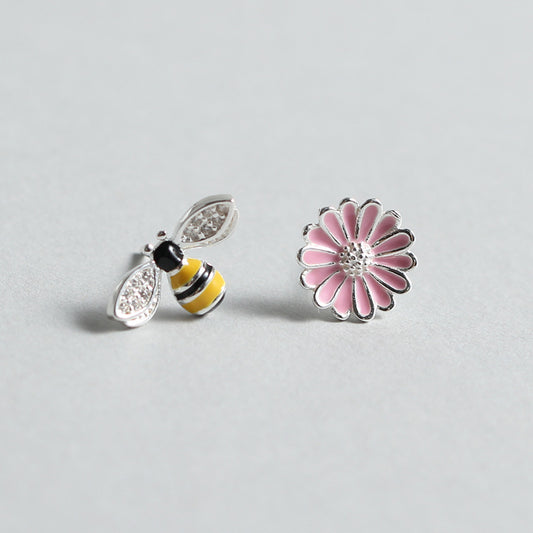 Bee Flower Female Fashion Honey Picking Cute Earrings
