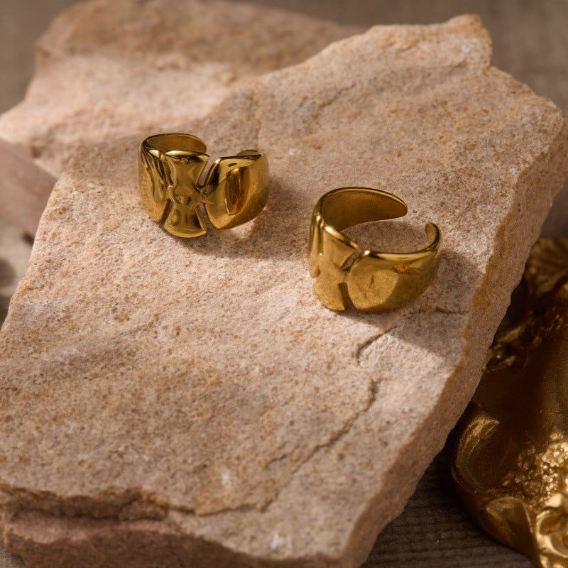 Women's French Style Vintage Bow Earless Light Luxury Golden Niche Rings