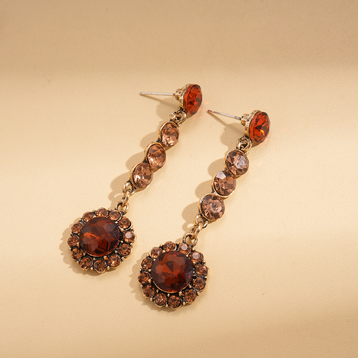 Women's Round Pearl Light Luxury Minority Vintage Clavicle Chain Jewelry Set