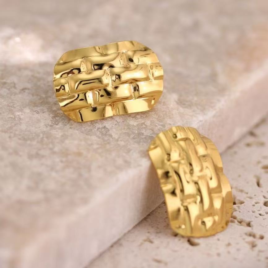 Women's Creative Stainless Steel Square Heart-shaped Pleated Stud Earrings
