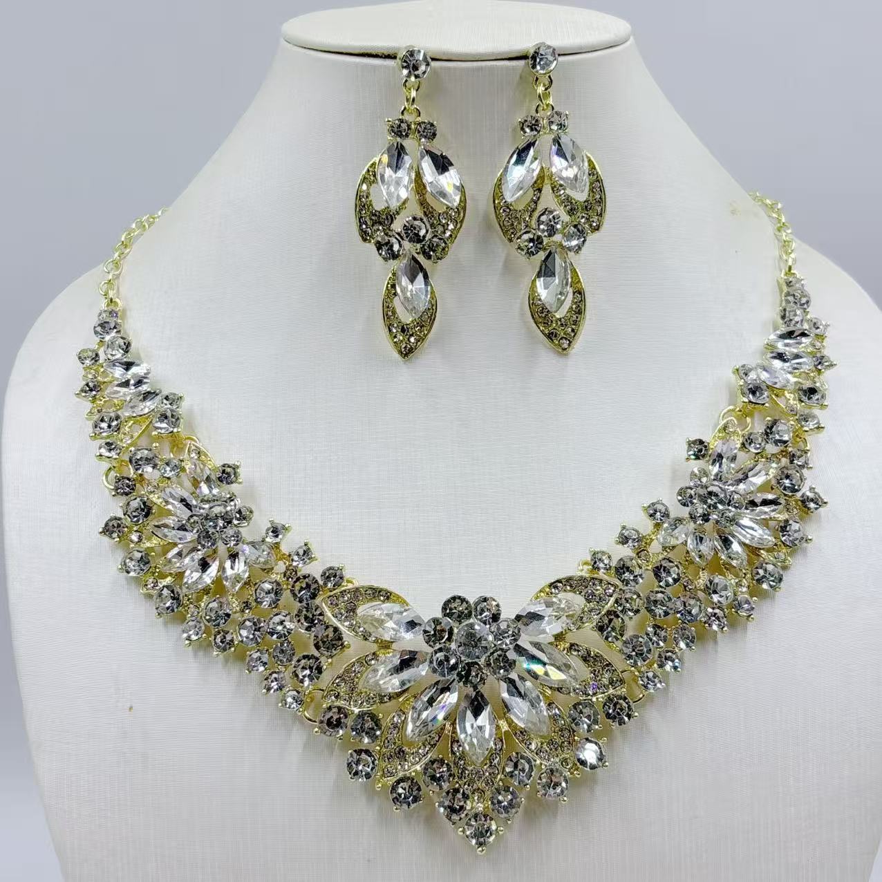 Bridal Wedding Dress Full Diamond Flower Two Pieces Rings
