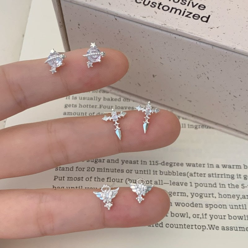 Wings Zircon Super Flash Niche Planet Small Ear Exquisite Light Rings
