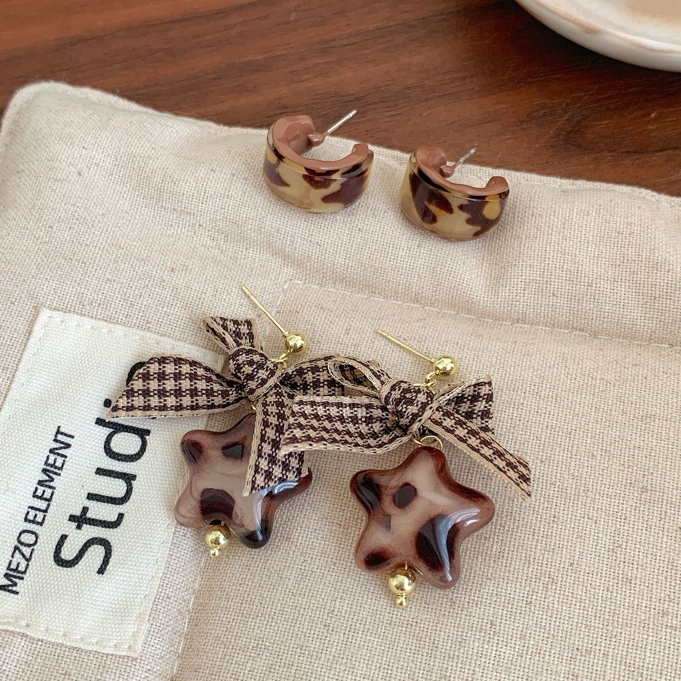 Retro Brown Leopard Printed Sier Needle Earrings