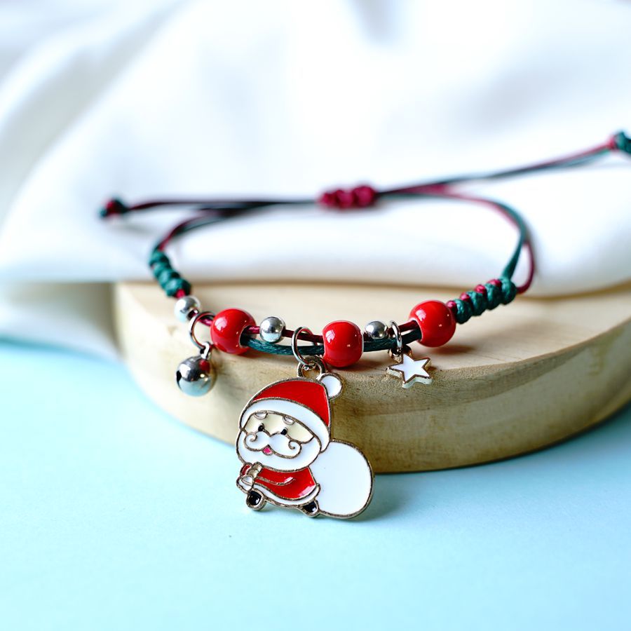 Gewebter roter Tragegurt. Beliebte Weihnachtsmann-Armbänder