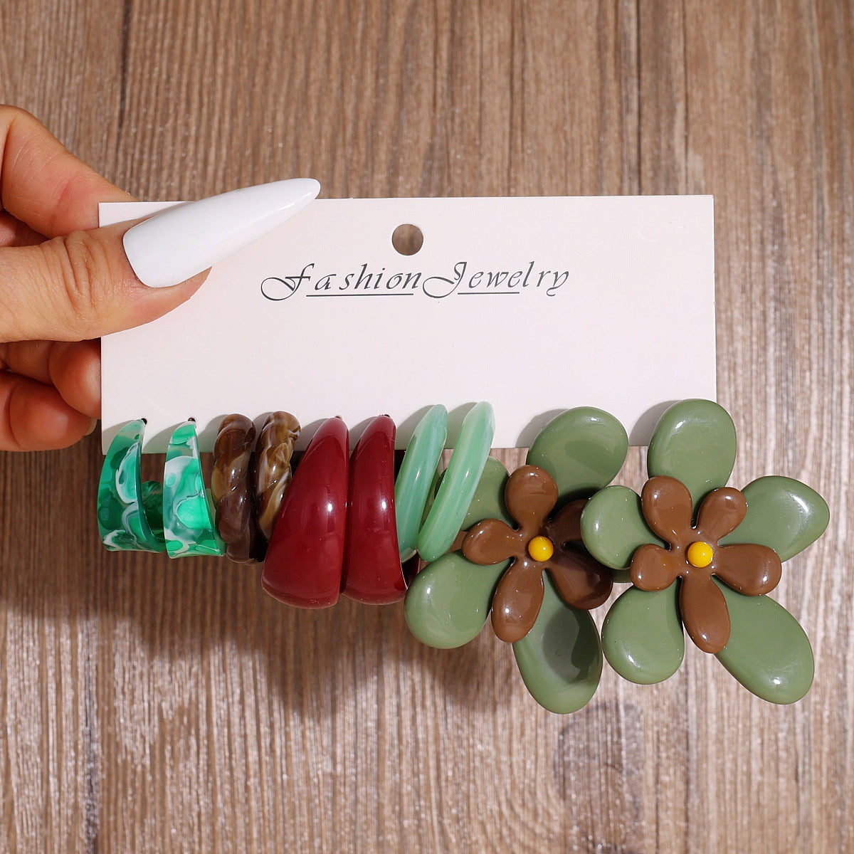 Gut Fashion Plate Resin Shaped Flower Retail Rings