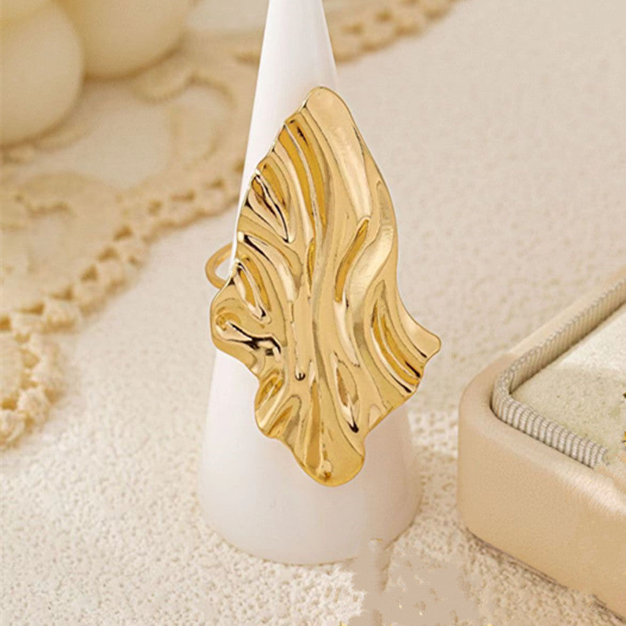 Women's Geometric Retro Style Metal Texture Pleated Rings