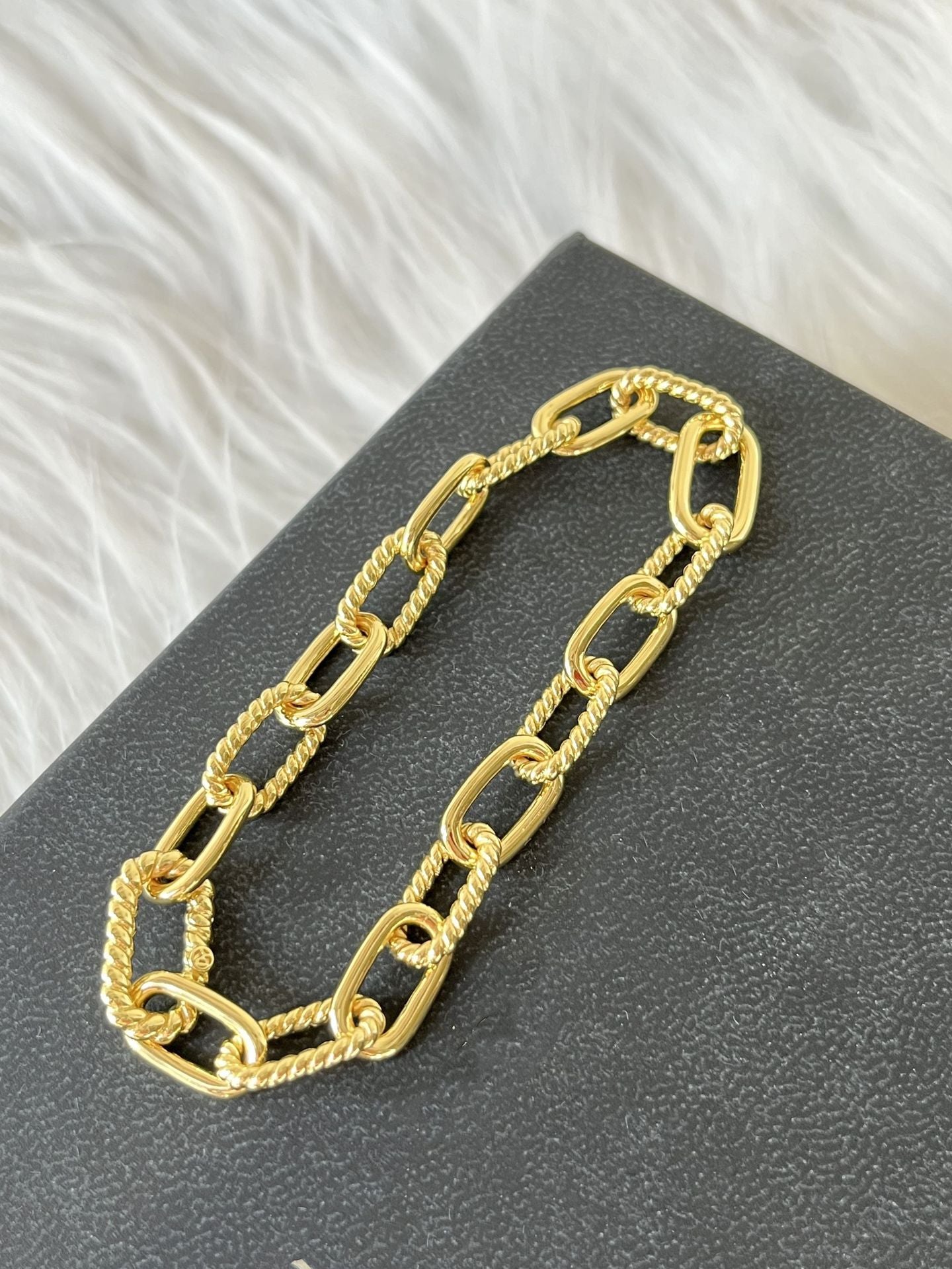 Durable Color Matching Chain Popular Twisted Bracelet