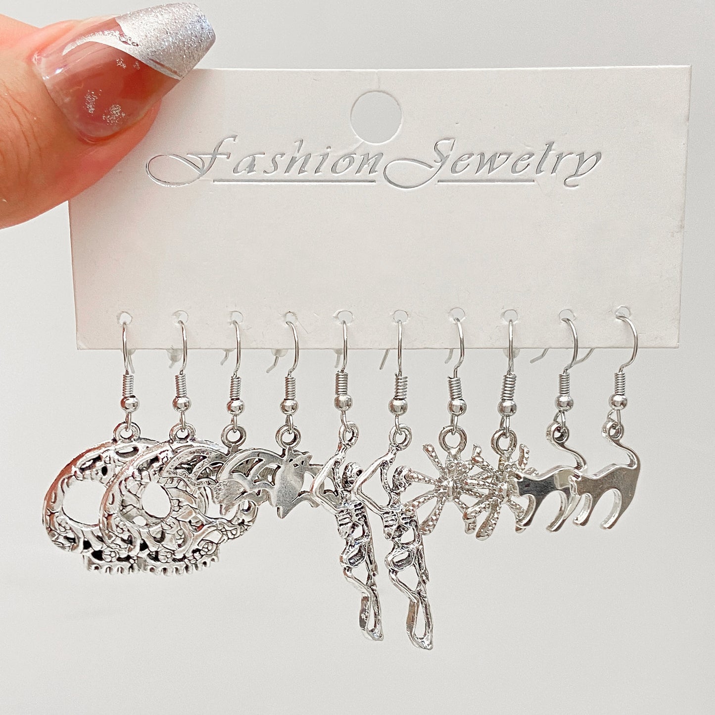 Women's Butterfly Suit Retro Creative Snake-shaped Sword Earrings