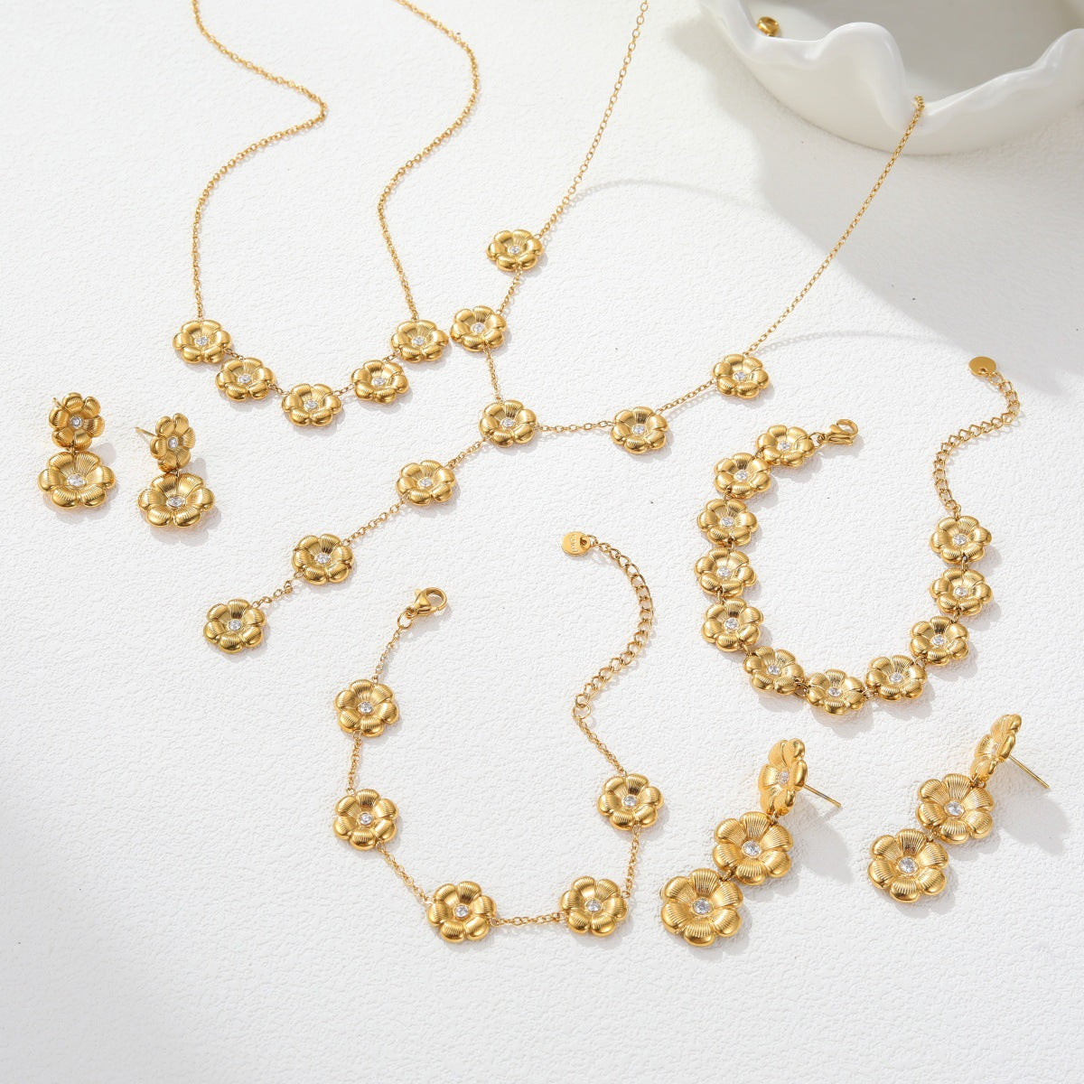 Women's Stainless Steel French Style Retro Camellia Zircon Jewelry Set