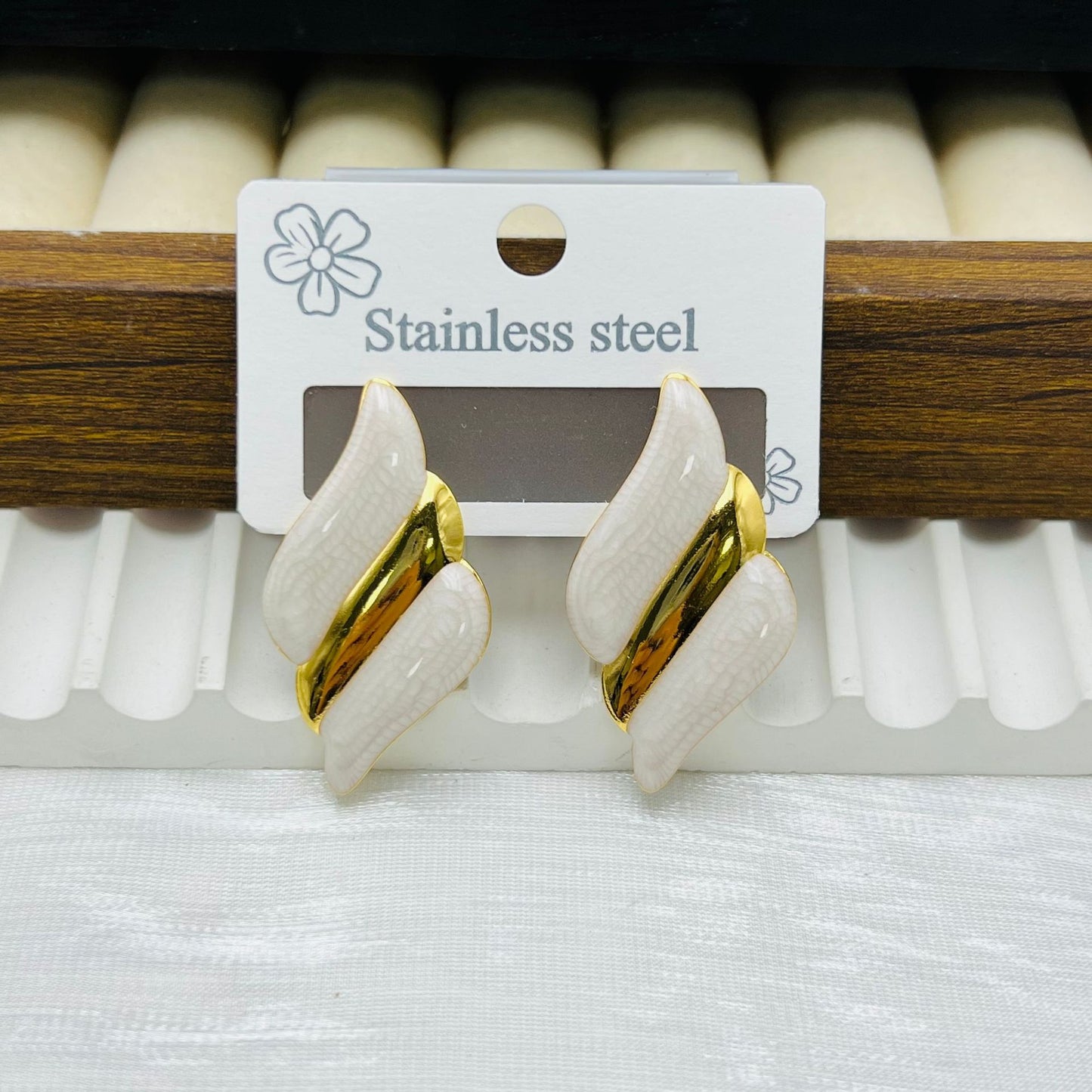Titanium Steel Female Drop Oil French Style Retro Elegant Stud Earrings