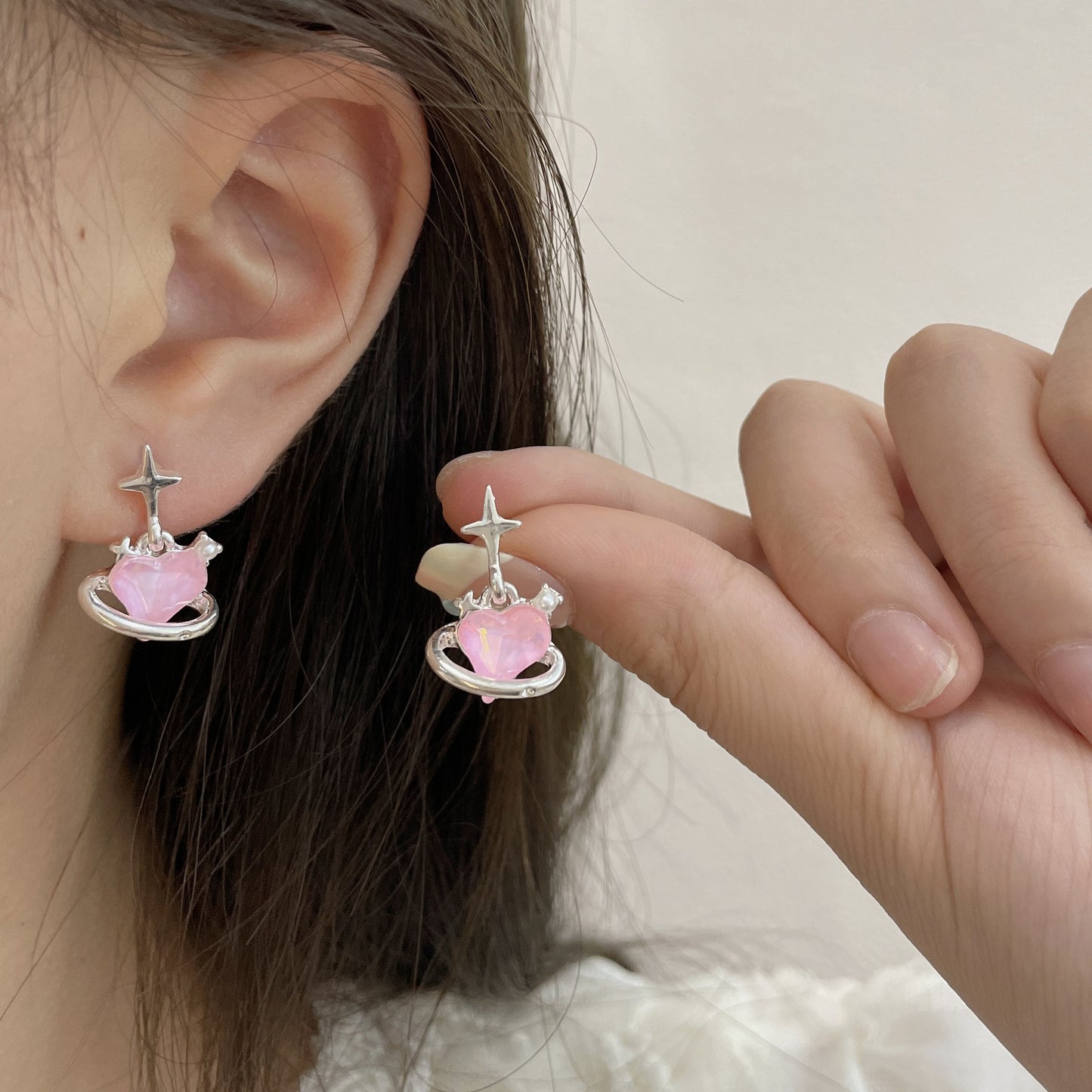 Boucles d'oreilles en argent avec nœud en forme de cœur et diamant rose cool