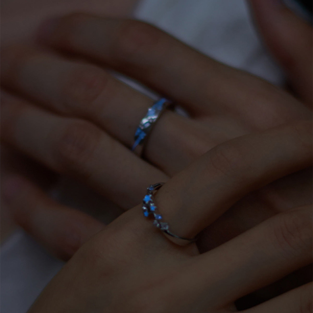 Women's & Men's Drop Night Couple Design High Sense Graceful Ring