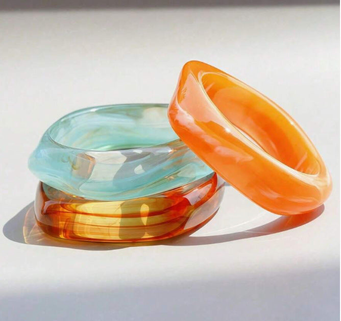 Women's Translucent Blooming Resin Round Wide Face High Profile Bracelet