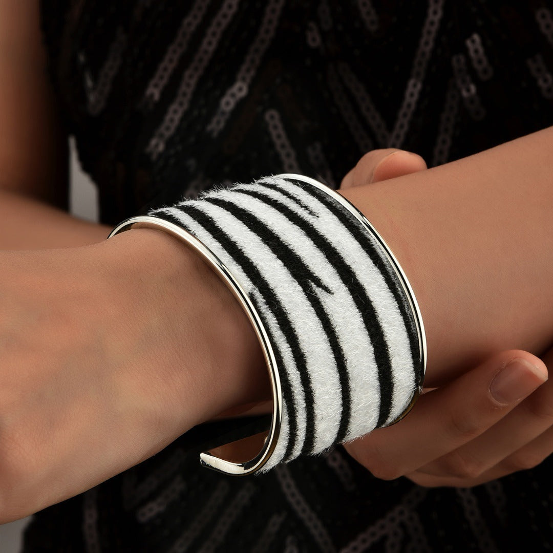 Leopard Print Bangle Exaggerated Open Personalized Fashion Bracelet