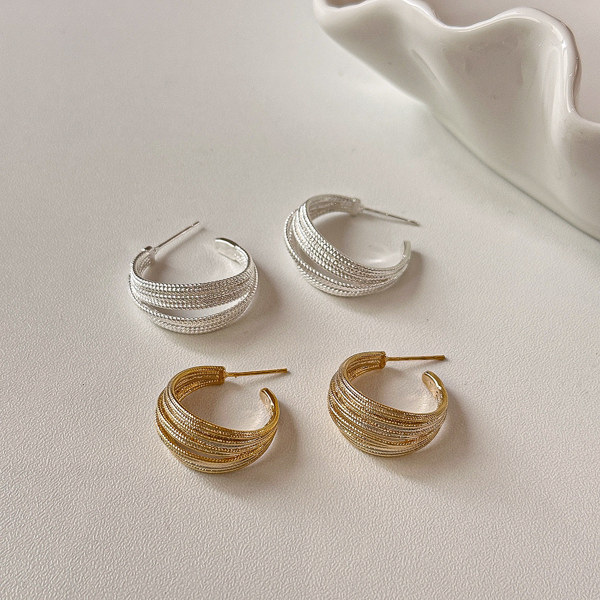 High-grade Cold Style Sier Pin Commute Stud Earrings