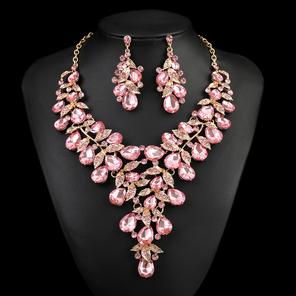Women's Profile Retro Luxury Crystal Banquet Formal Necklaces