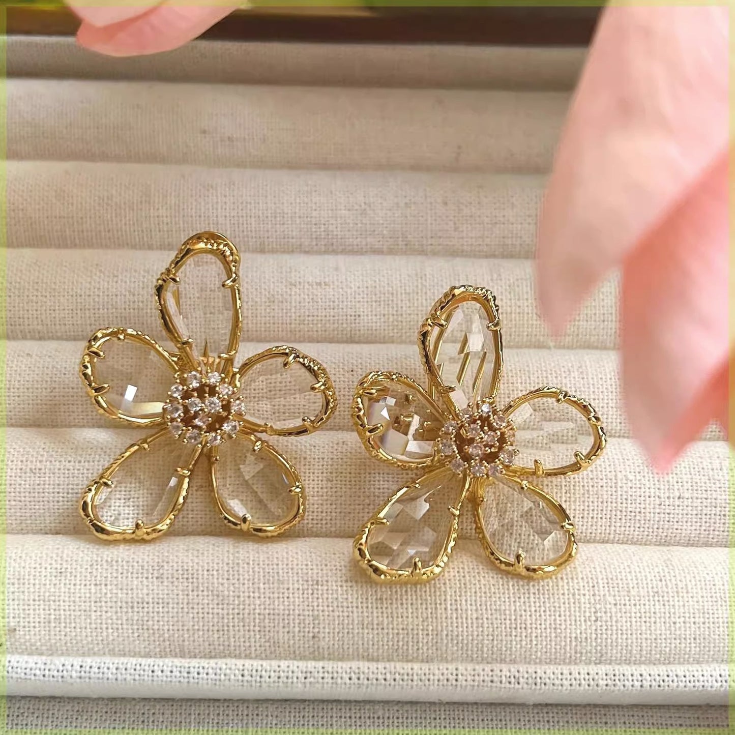 French Flower Temperament High Sense Exaggerated Bow Stud Earrings