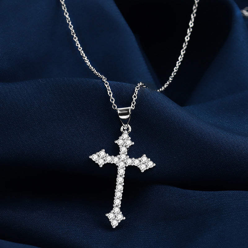 Colliers hauts simples en acier rétro avec croix de diamants pour femmes