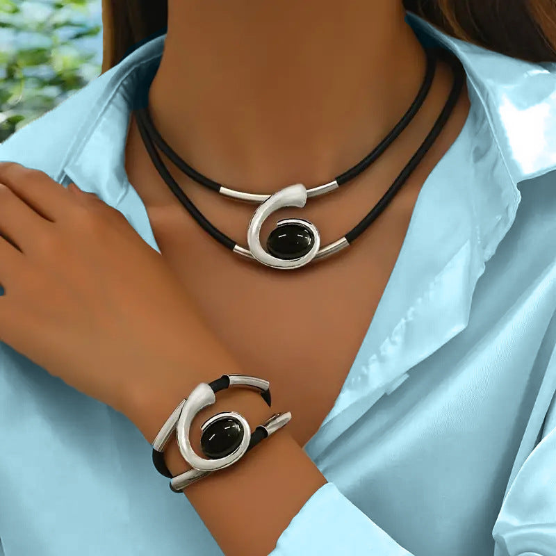 Trendy Pretty Stylish Elegant Retro Suit Jewelry Set