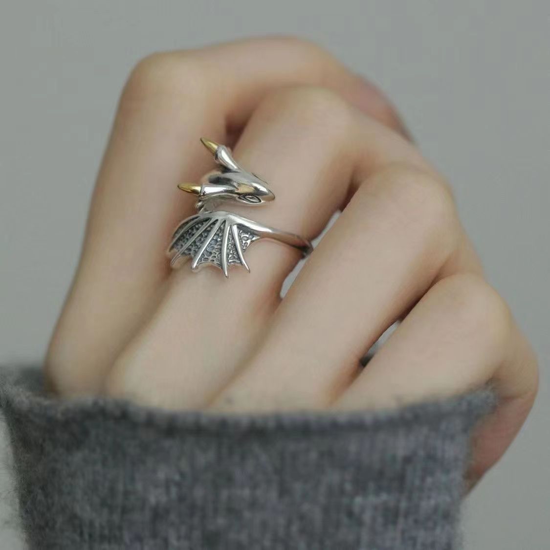 Fashion Retro Little Flying Dragon Female Rings