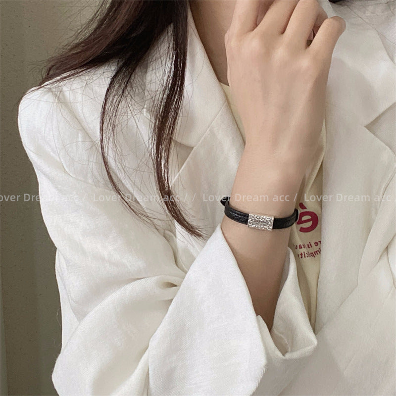 Bracelets doux en cordon imitation cuir noir Sier