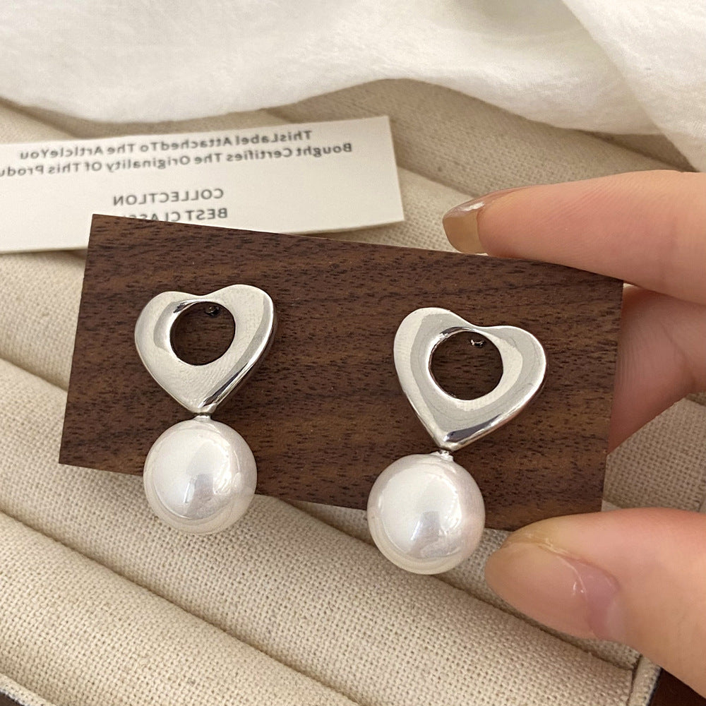 Boucles d'oreilles françaises rétro en perles de cœur pour femmes, boucles d'oreilles de haute qualité